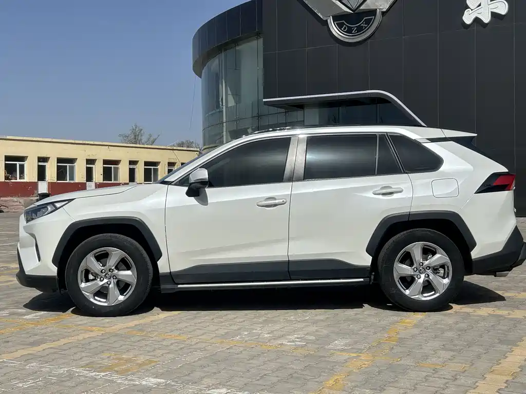 Toyota RAV4 2020 2.0L CVT AWD Style Edition