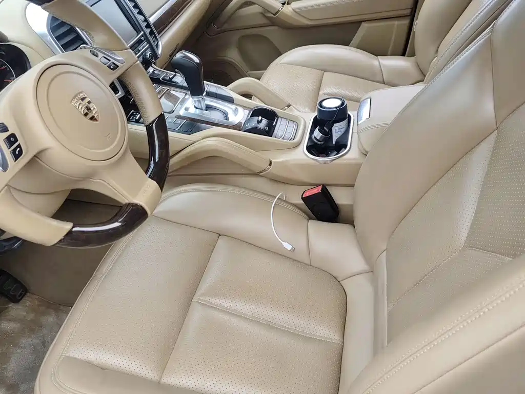 Porsche Cayenne 2015 3.6T US Spec