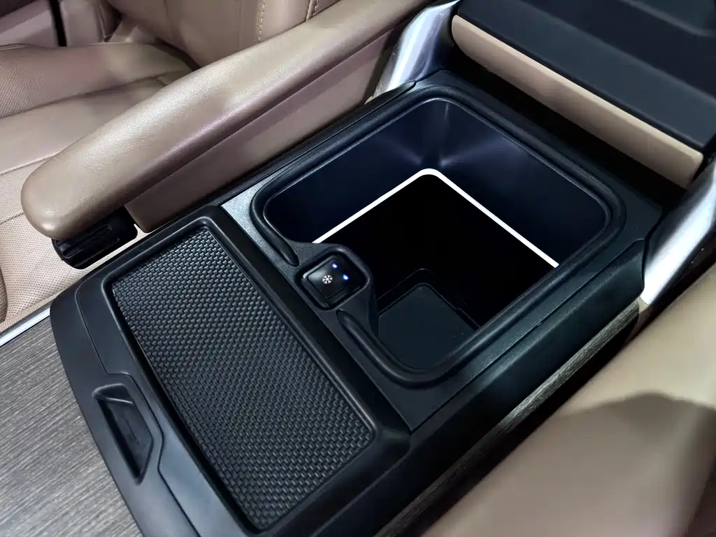 Range Rover 2023 3.0 L6 400PS Creation Extended Edition