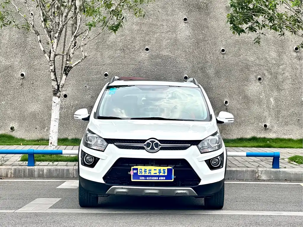 Senova X25 2015 1.5L Manual Elite