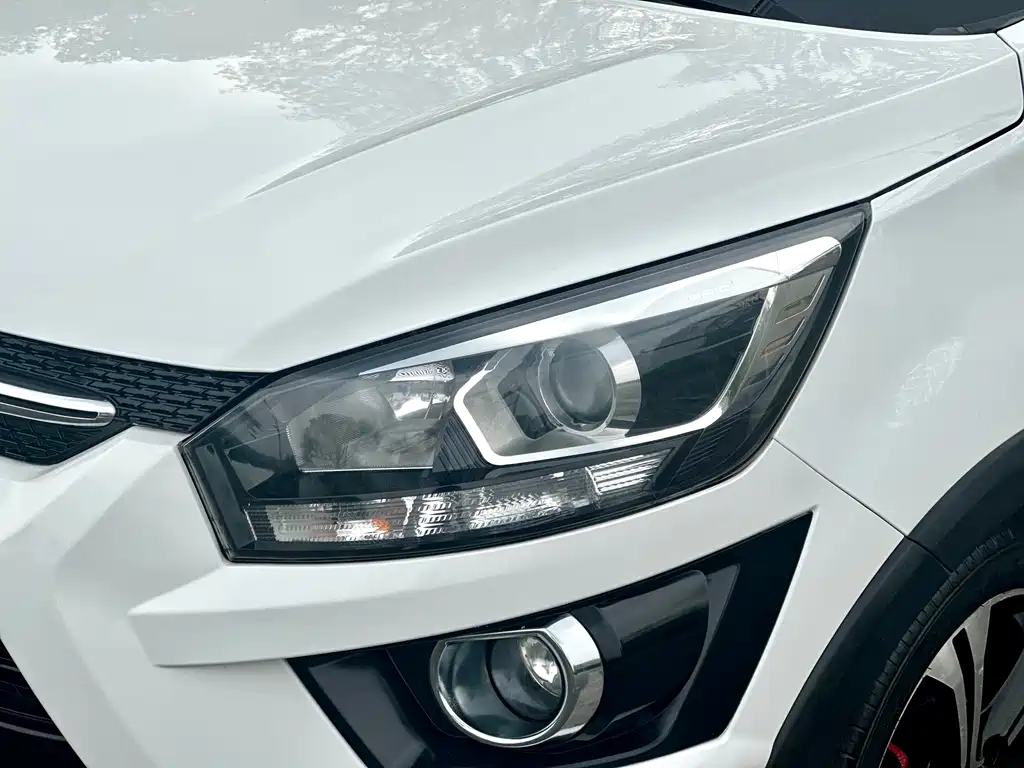 Senova X25 2015 1.5L Manual Elite
