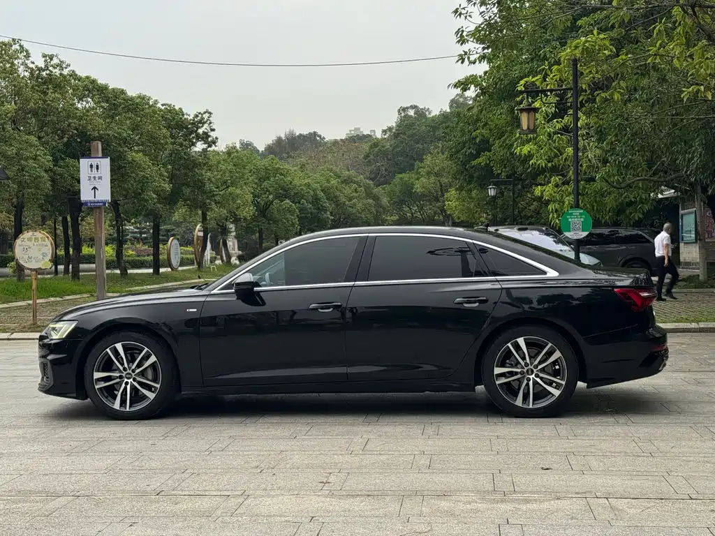 Audi A6L 2022 40 TFSI Luxury Elegant Edition