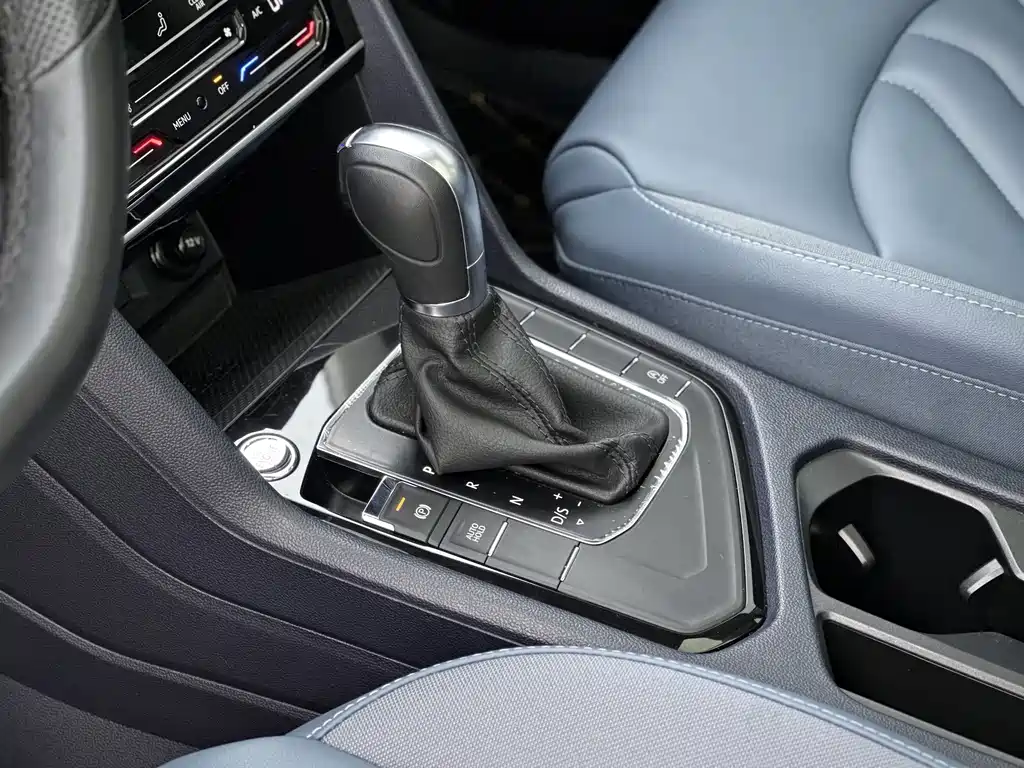 Volkswagen Tharu 2023 300TSI 2WD Moonlight Edition
