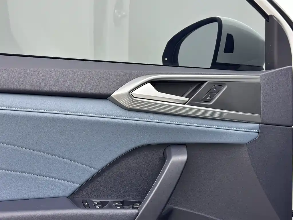 Volkswagen Tharu 2023 300TSI 2WD Moonlight Edition