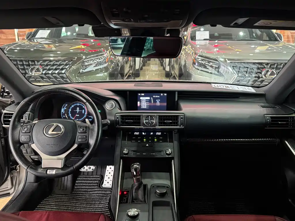 Lexus IS 2017 300 F SPORT