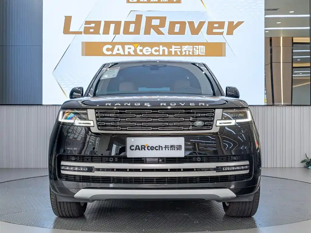 Range Rover 2025 3.0 L6 400PS Vogue LWB