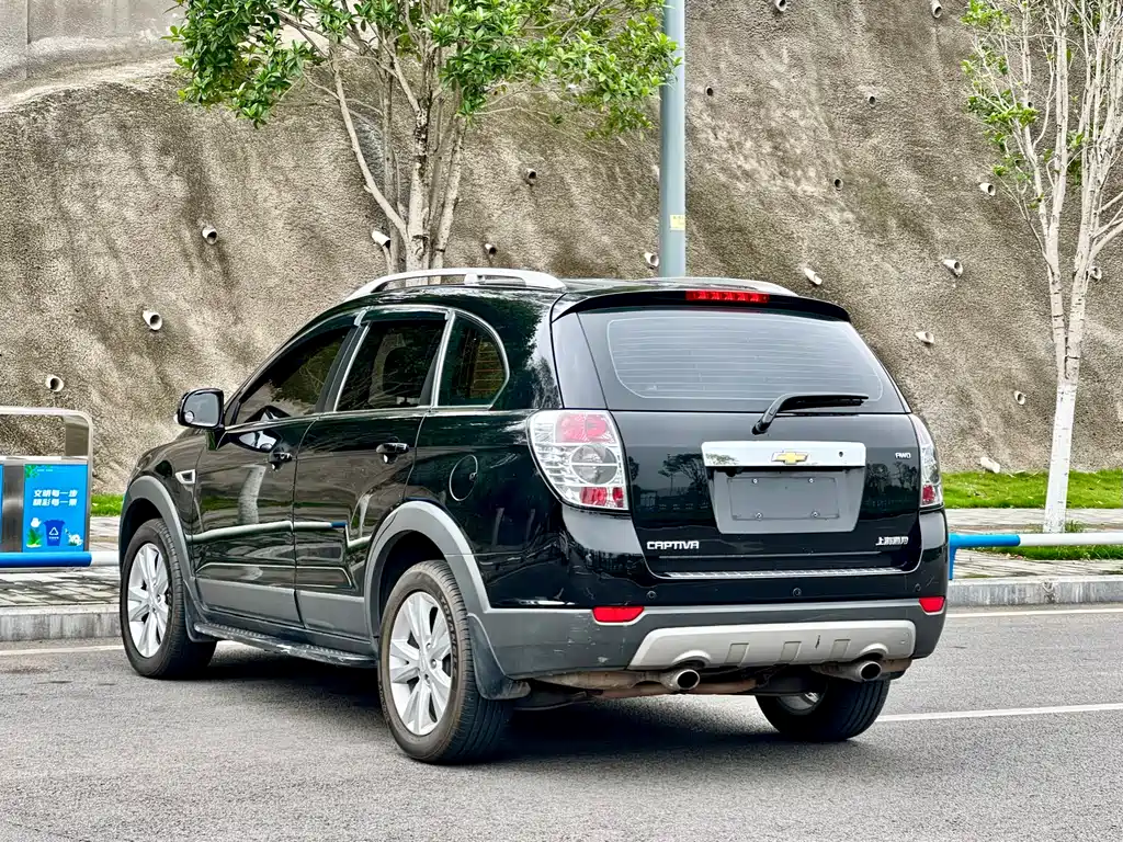 Chevrolet Captiva 2014 2.4L AWD Flagship Edition 7-Seater