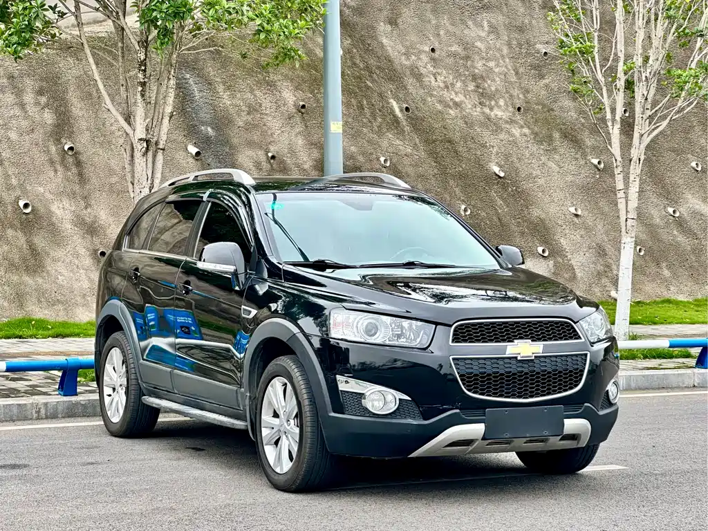 Chevrolet Captiva 2014 2.4L AWD Flagship Edition 7-Seater