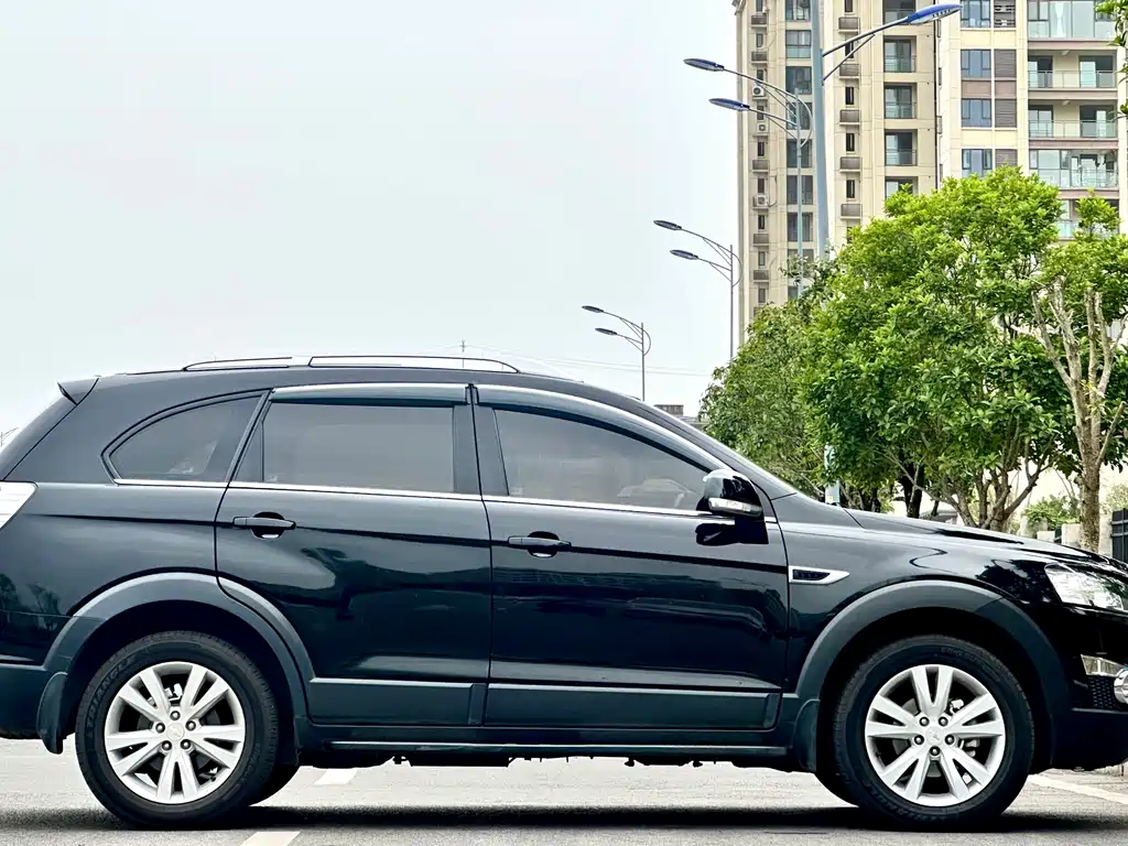 Chevrolet Captiva 2014 2.4L AWD Flagship Edition 7-Seater