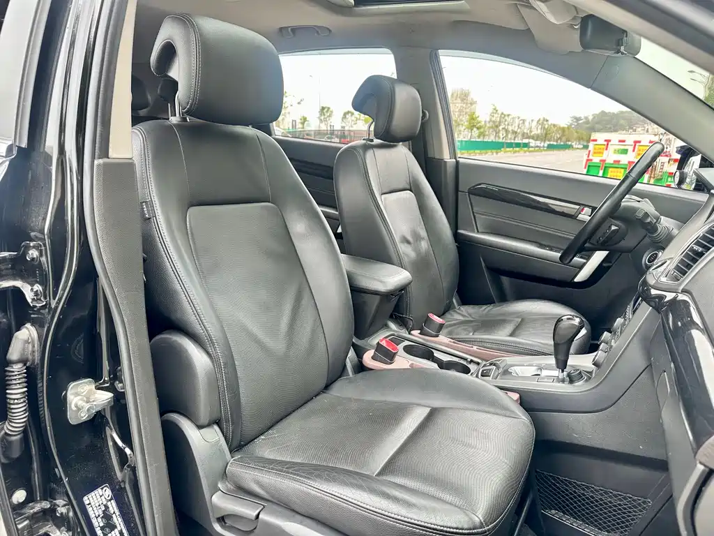 Chevrolet Captiva 2014 2.4L AWD Flagship Edition 7-Seater