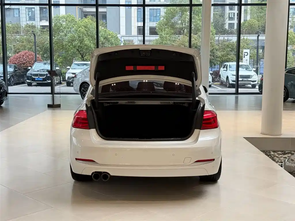 BMW 3 Series 2018 320Li Fashion Edition