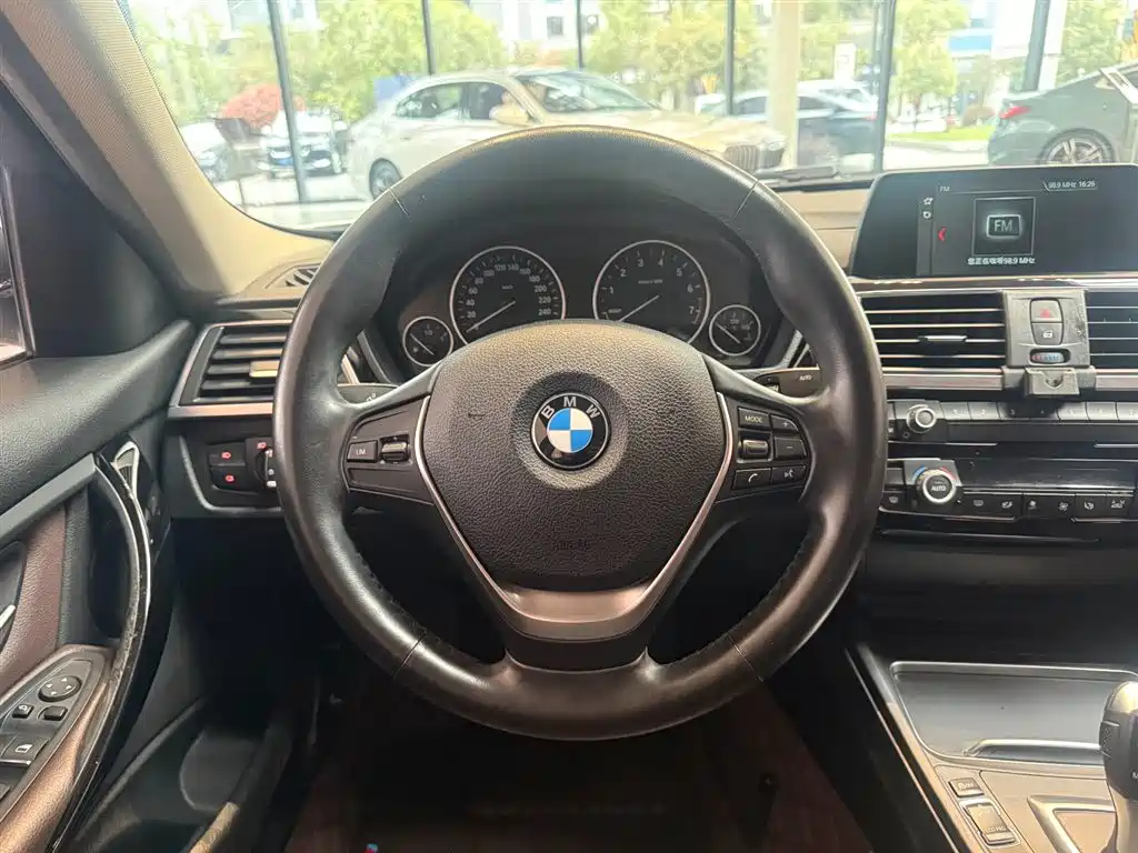 BMW 3 Series 2018 320Li Fashion Edition