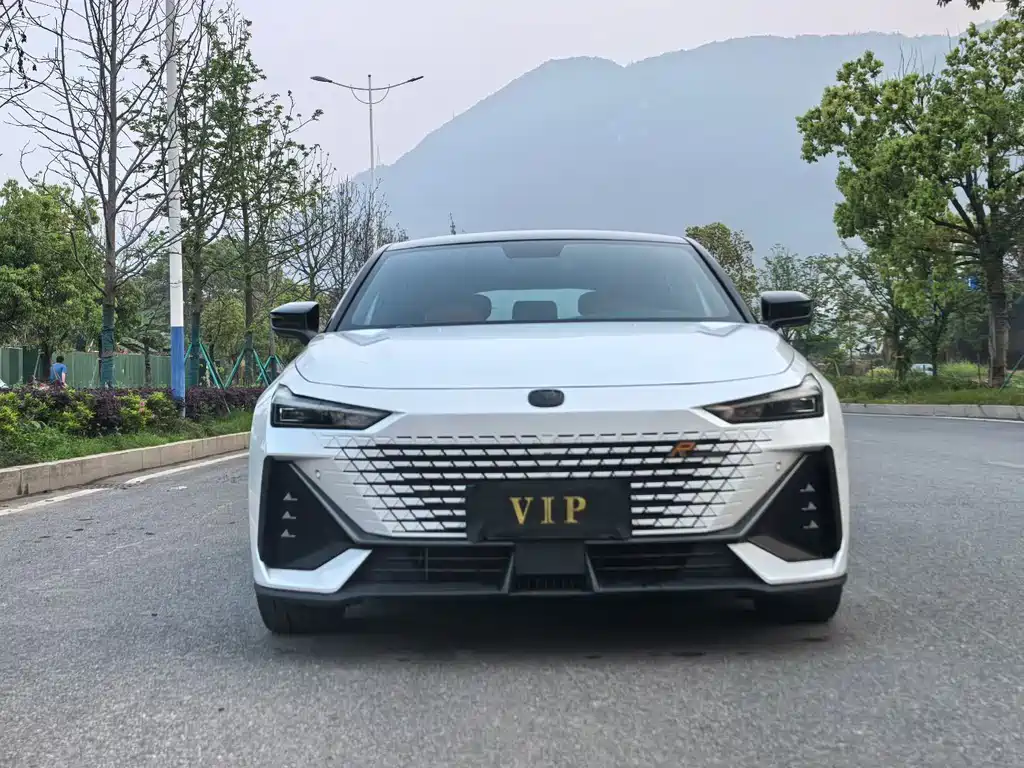 Changan UNI-V 2023 1.5T Premium Edition