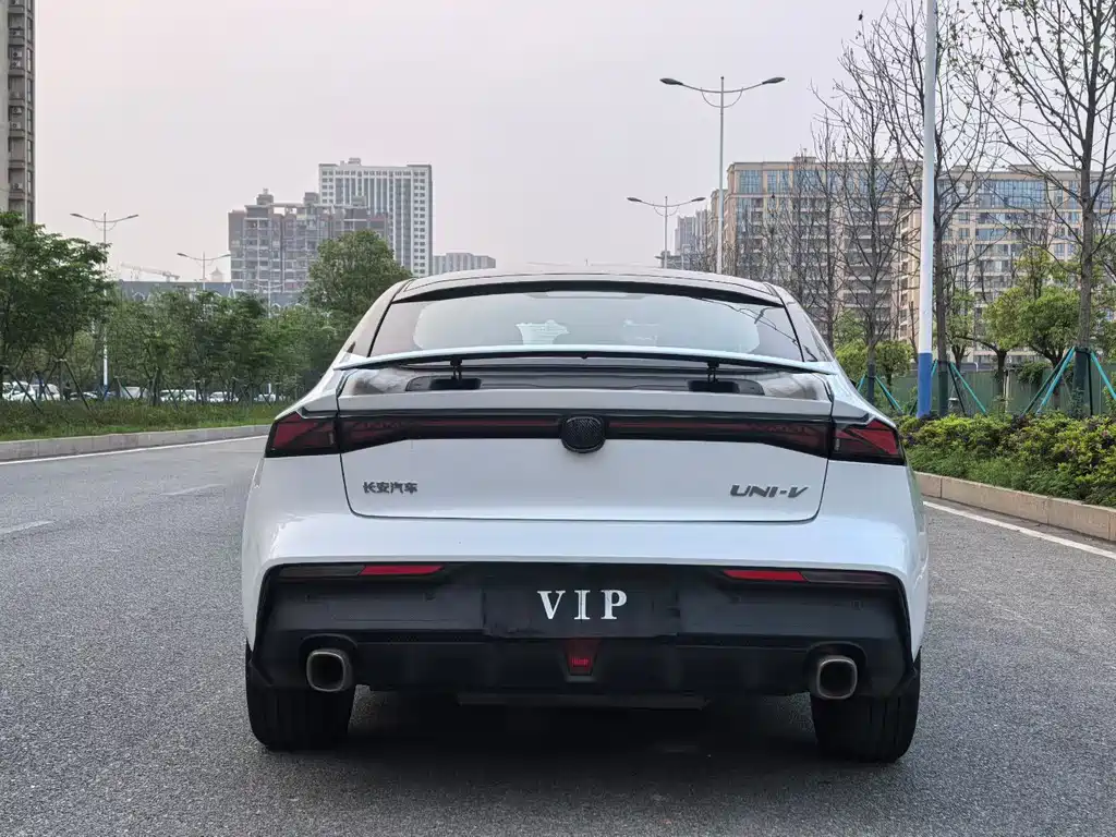 Changan UNI-V 2023 1.5T Premium Edition