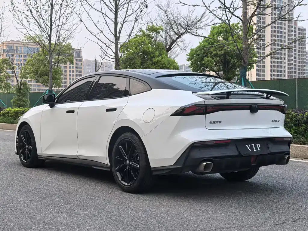 Changan UNI-V 2023 1.5T Premium Edition