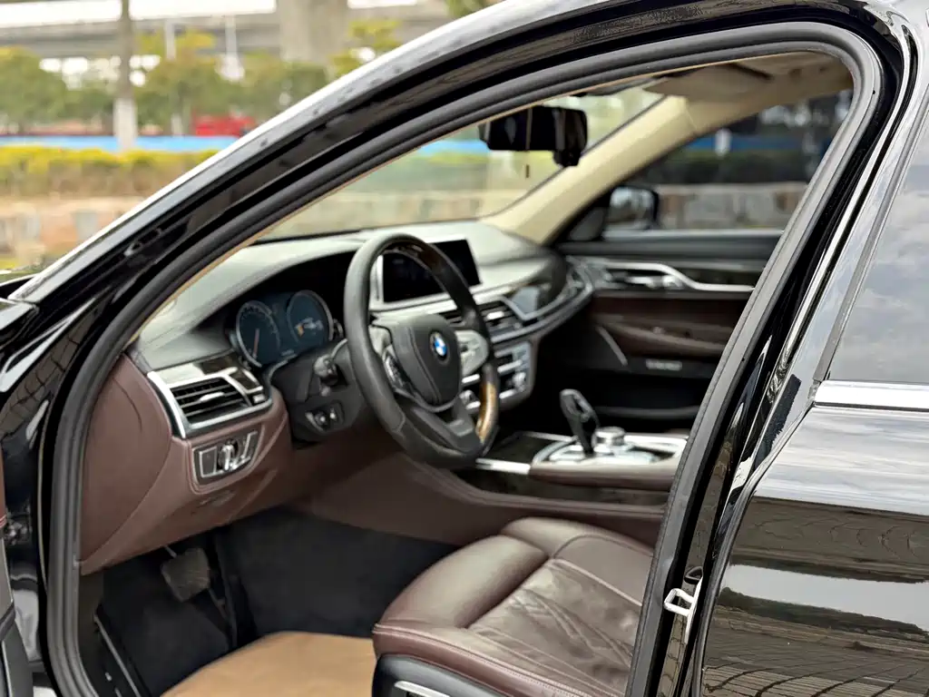BMW 7 Series 2016 730Li Luxury