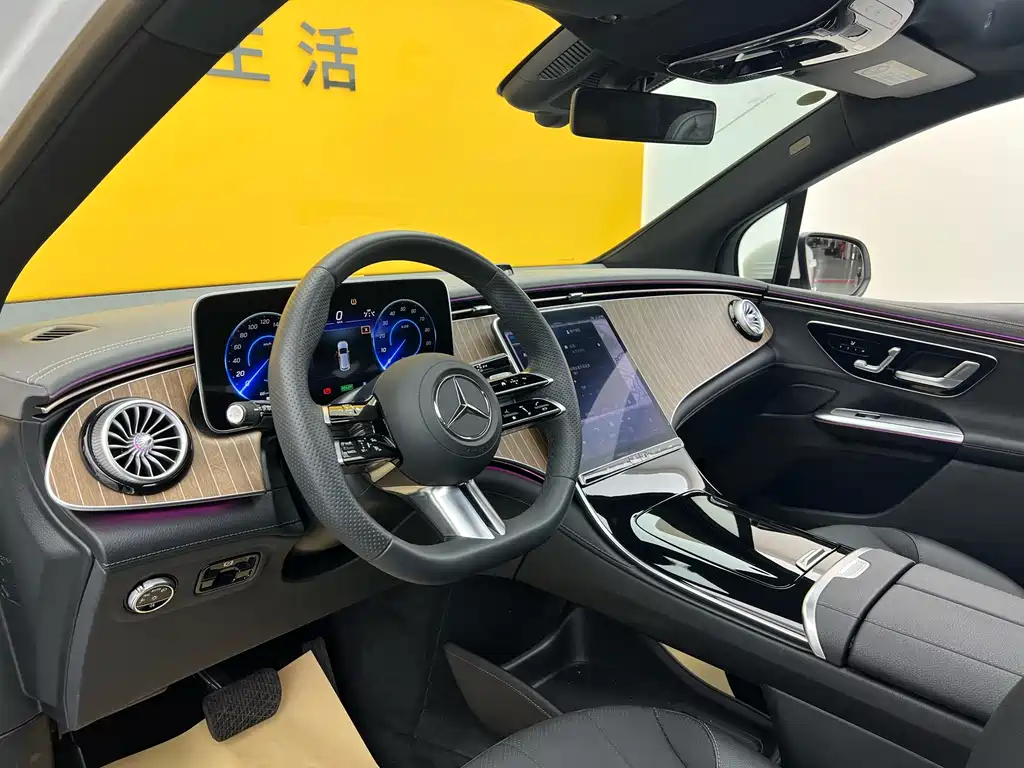 Mercedes-Benz EQE SUV 2023 350 4MATIC Pioneer Edition
