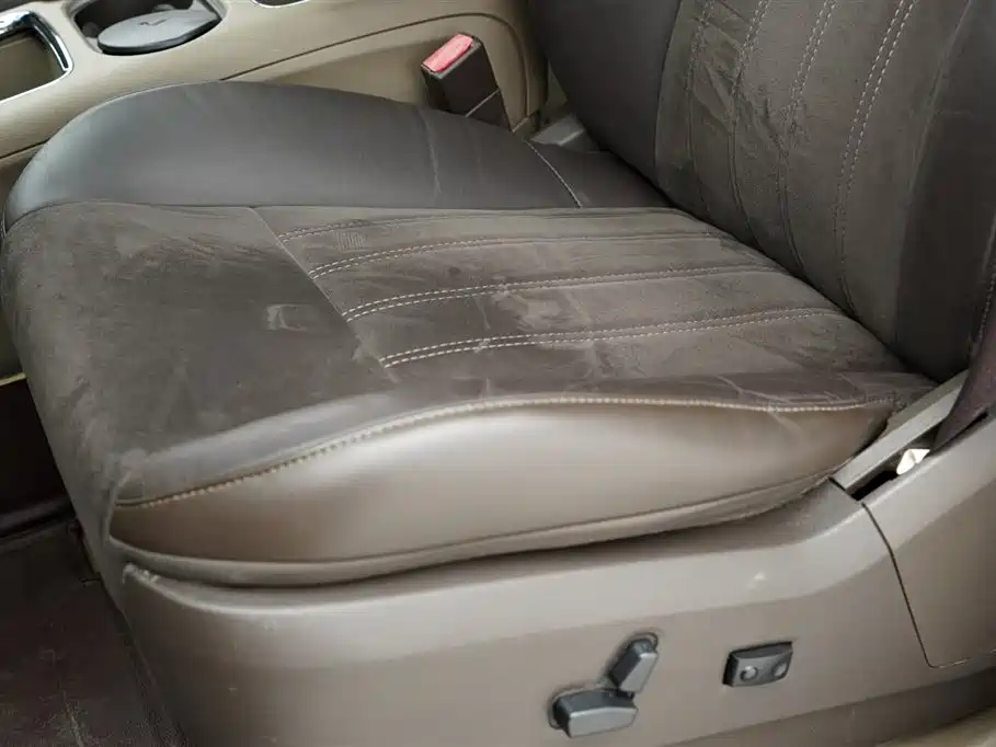 Chrysler Grand Voyager 2013 3.6L Luxury Edition