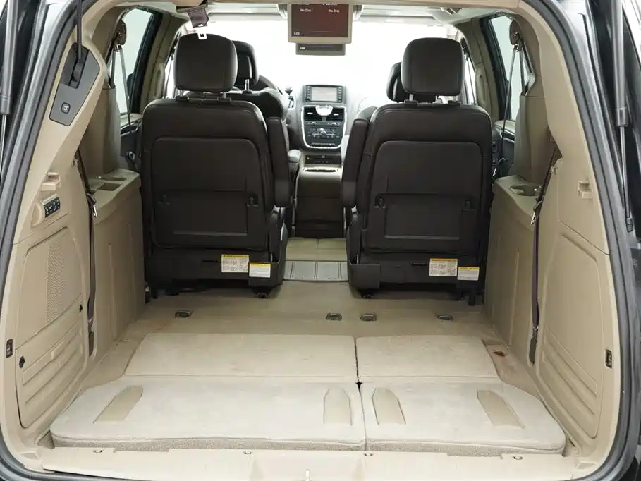 Chrysler Grand Voyager 2013 3.6L Luxury Edition