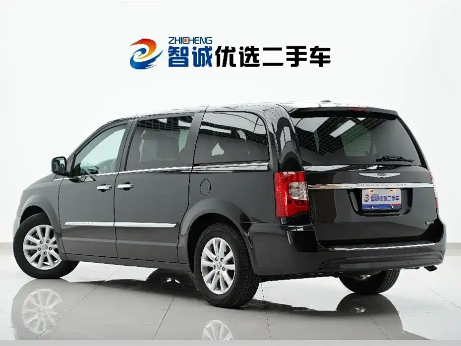 Chrysler Grand Voyager 2013 3.6L Luxury Edition