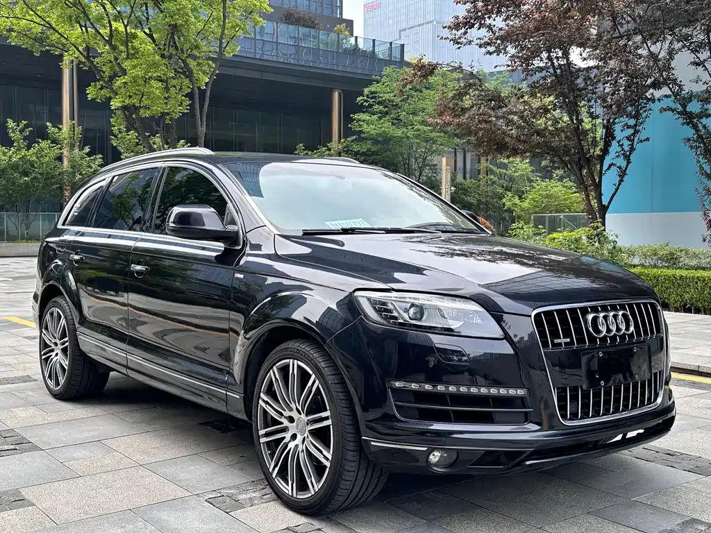 Audi Q7 2011 3.0 TFSI Entry (200kW)