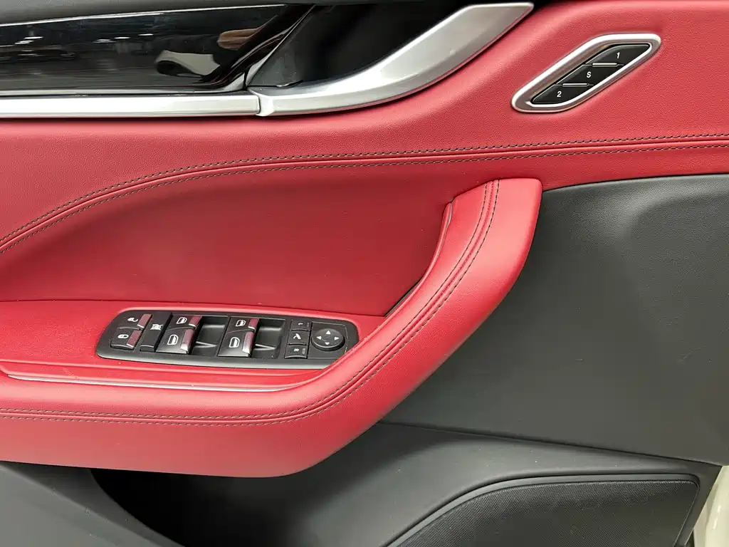 Maserati Levante 2018 3.0T Standard Edition
