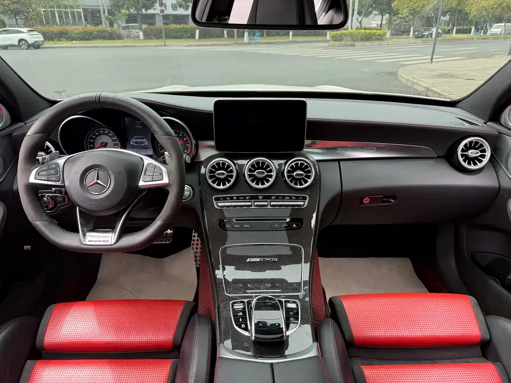 Mercedes-AMG C 63