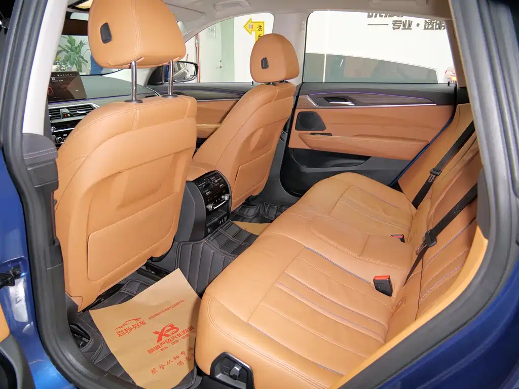 BMW 6 Series GT 2021 630i Luxury Design Package