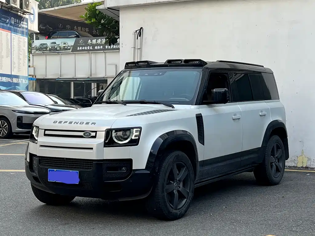 Land Rover Defender 2025 110 3.0T P400 X-Dynamic HSE