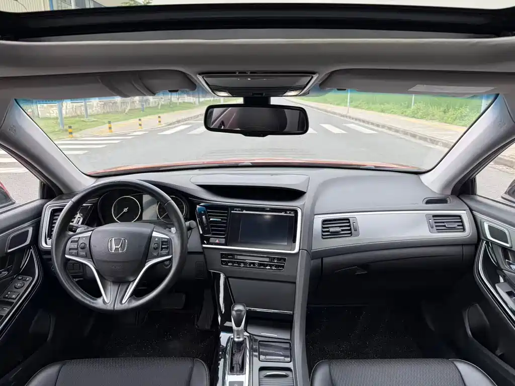 Honda Spirior 2015 2.0L Prestige Edition