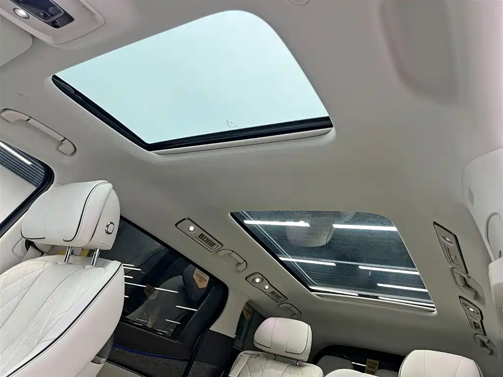 Denza D9 2024 DM-i 980 AWD Deluxe