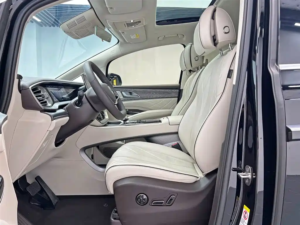 Denza D9 2024 DM-i 980 AWD Deluxe
