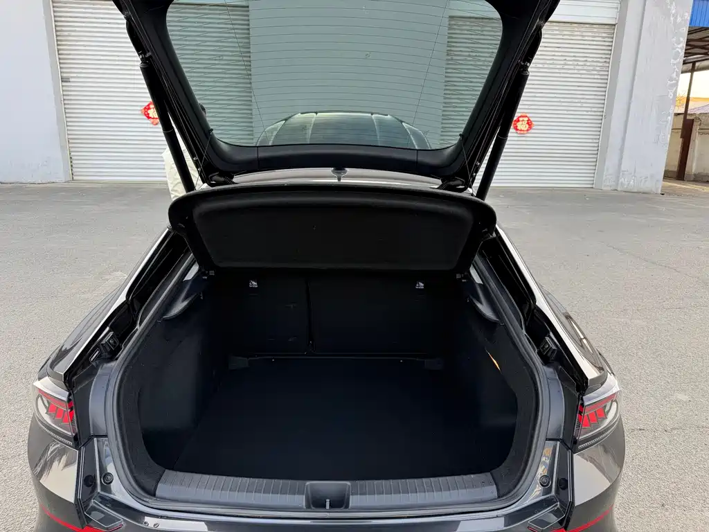 Volkswagen Lamando L 2023 280TSI DSG Cool & Spicy Edition