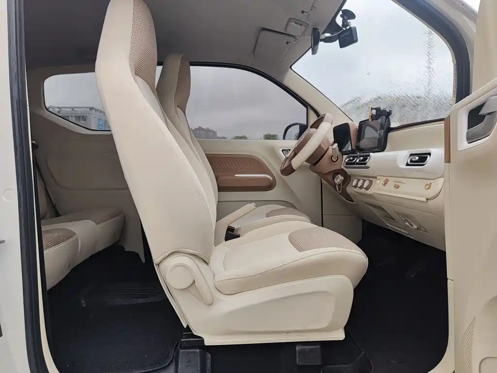 Hongguang MINIEV 2024 Third Generation 215km Advanced Edition