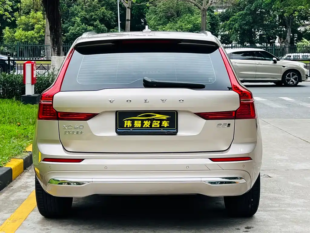 Volvo XC60 2025 B5 AWD Intelligent Comfort Luxury Edition
