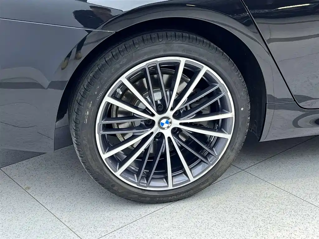 BMW 5 Series 2023 530Li Leading Edition M Sport Package