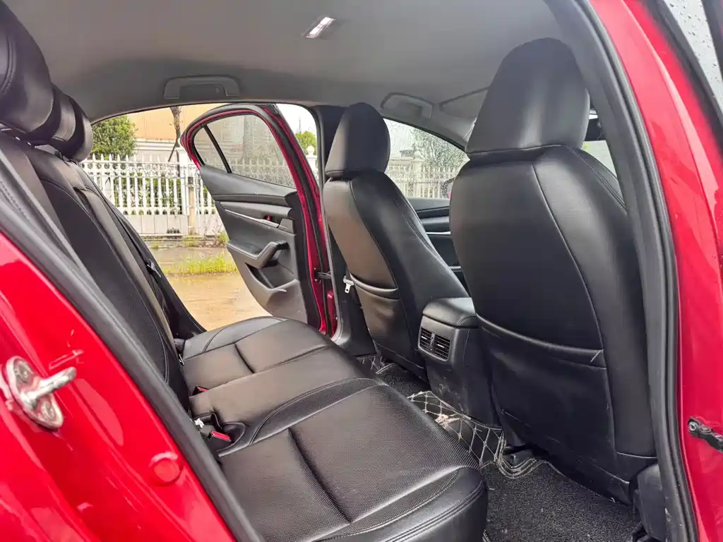 Mazda 3 Axela 2020 1.5L Automatic Zhimei Edition