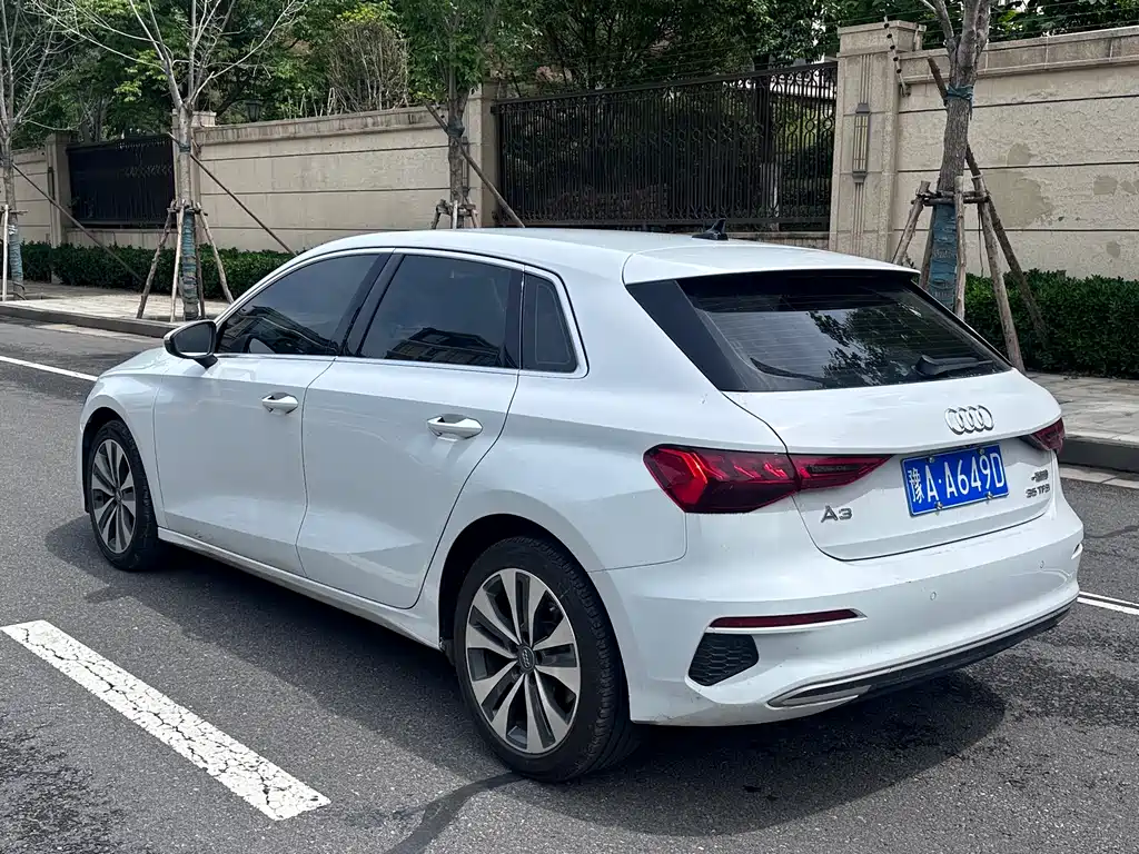 Audi A3 2021 Sportback 35 TFSI Luxury Elegant Edition