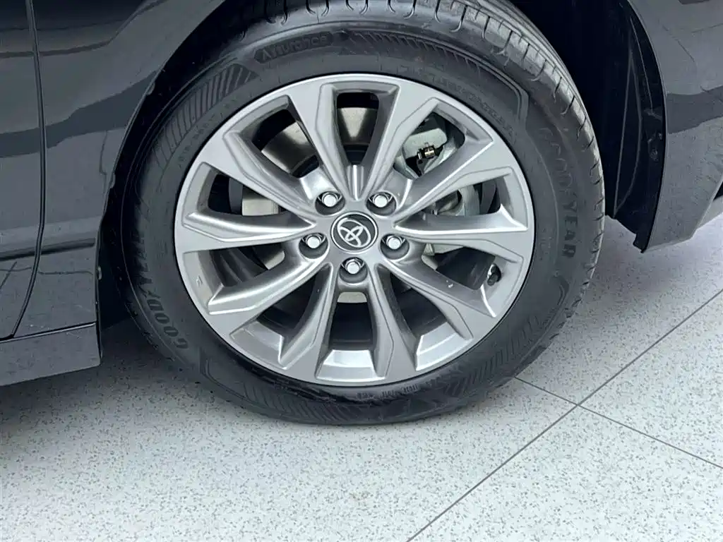 Toyota Avalon 2024 2.0L Entry