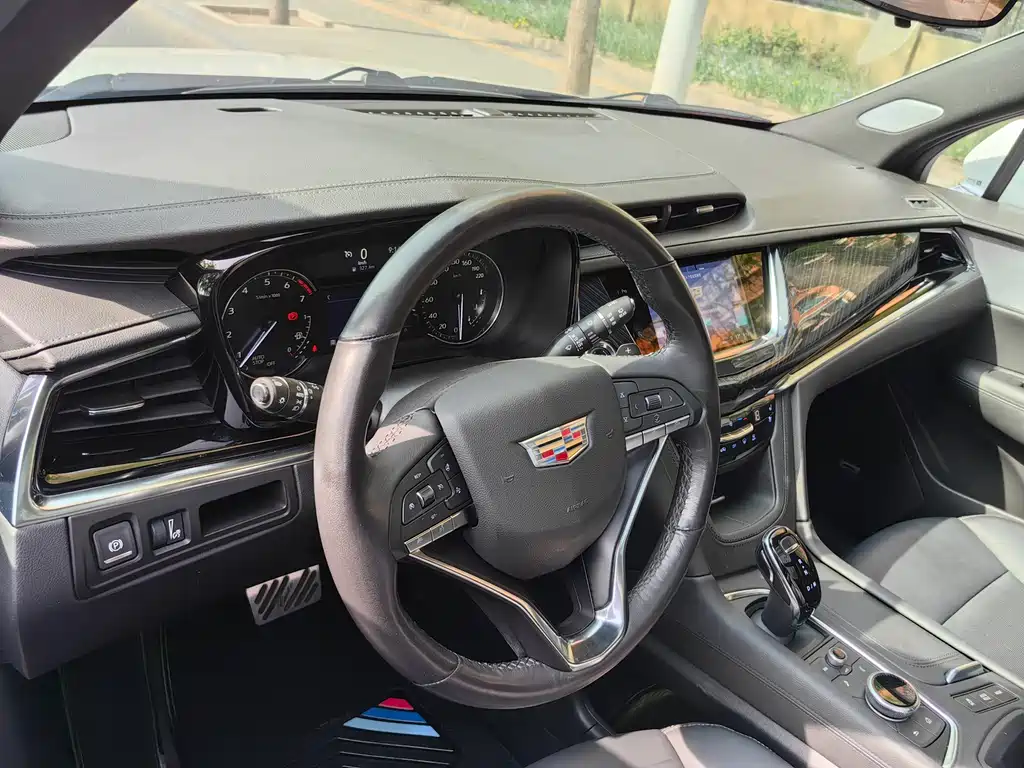 Cadillac XT6 2022 2.0T 7-Seater AWD Luxury