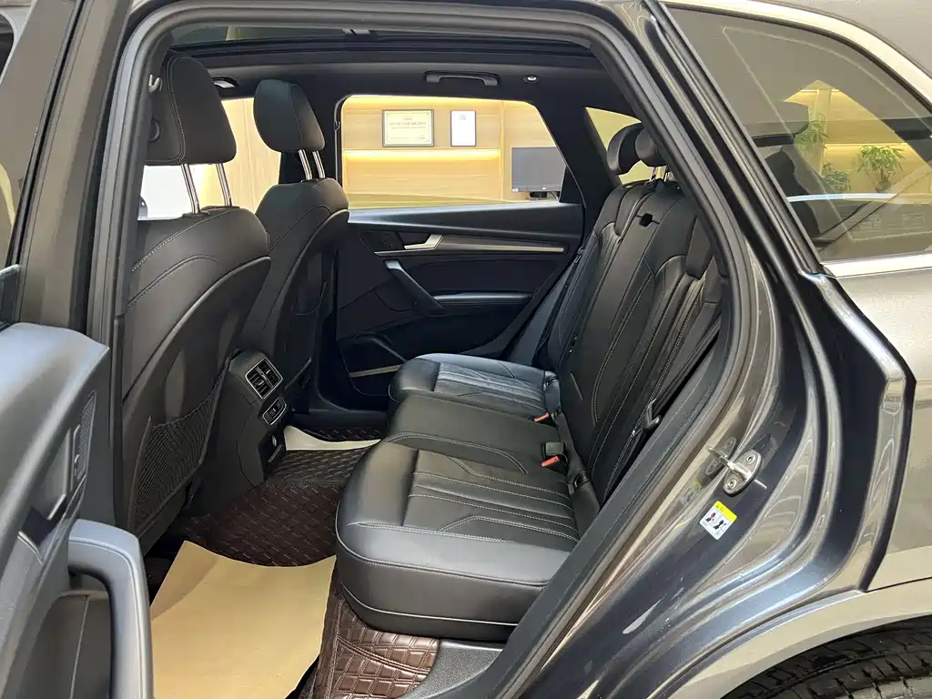 Audi Q5L 2022 45T Luxury Dynamic