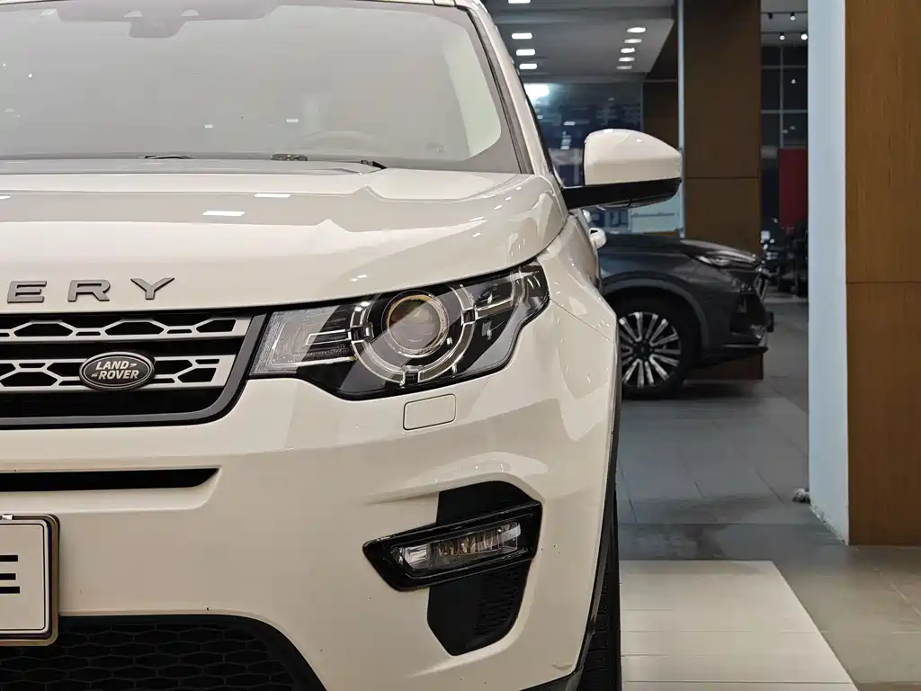 Land Rover Discovery Sport 2019 240PS SE