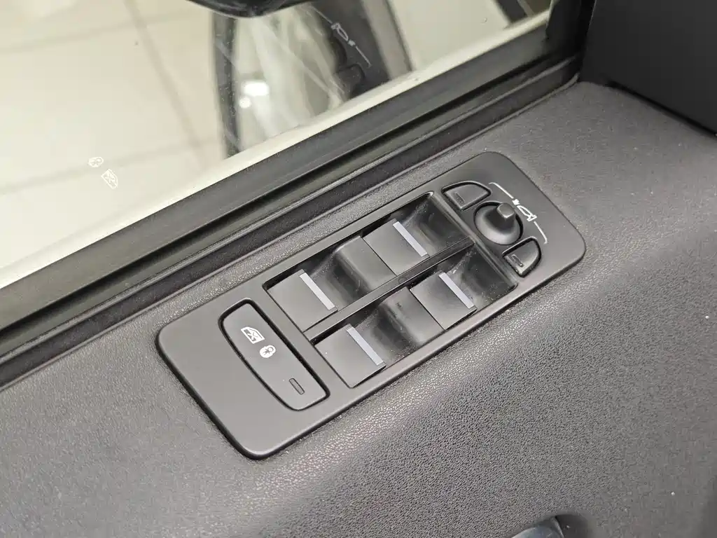Land Rover Discovery Sport 2019 240PS SE