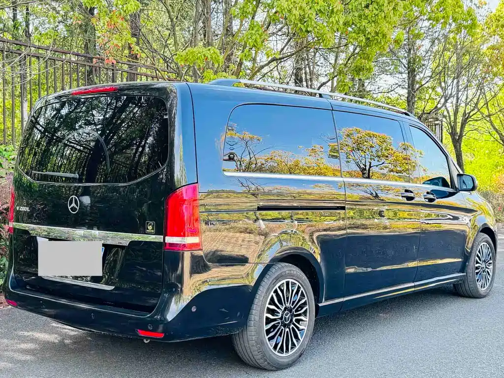Mercedes-Benz V-Class 2017 V 260 L Exclusive Long Wheelbase