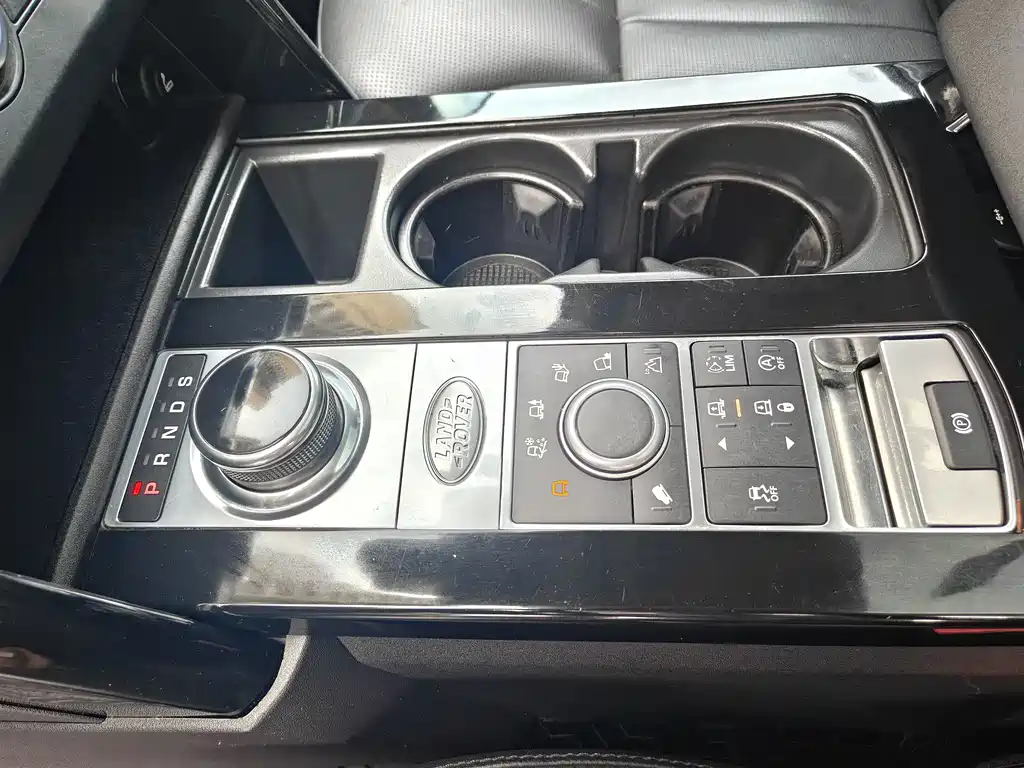 Land Rover Discovery 2017 3.0 SC V6 SE