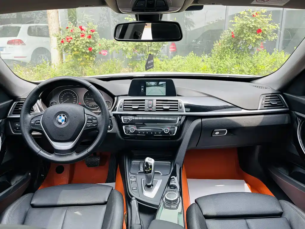 BMW 3 Series GT 2019 320i Fashion Edition