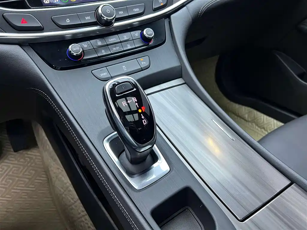 2022 Buick LaCrosse 652T Luxury