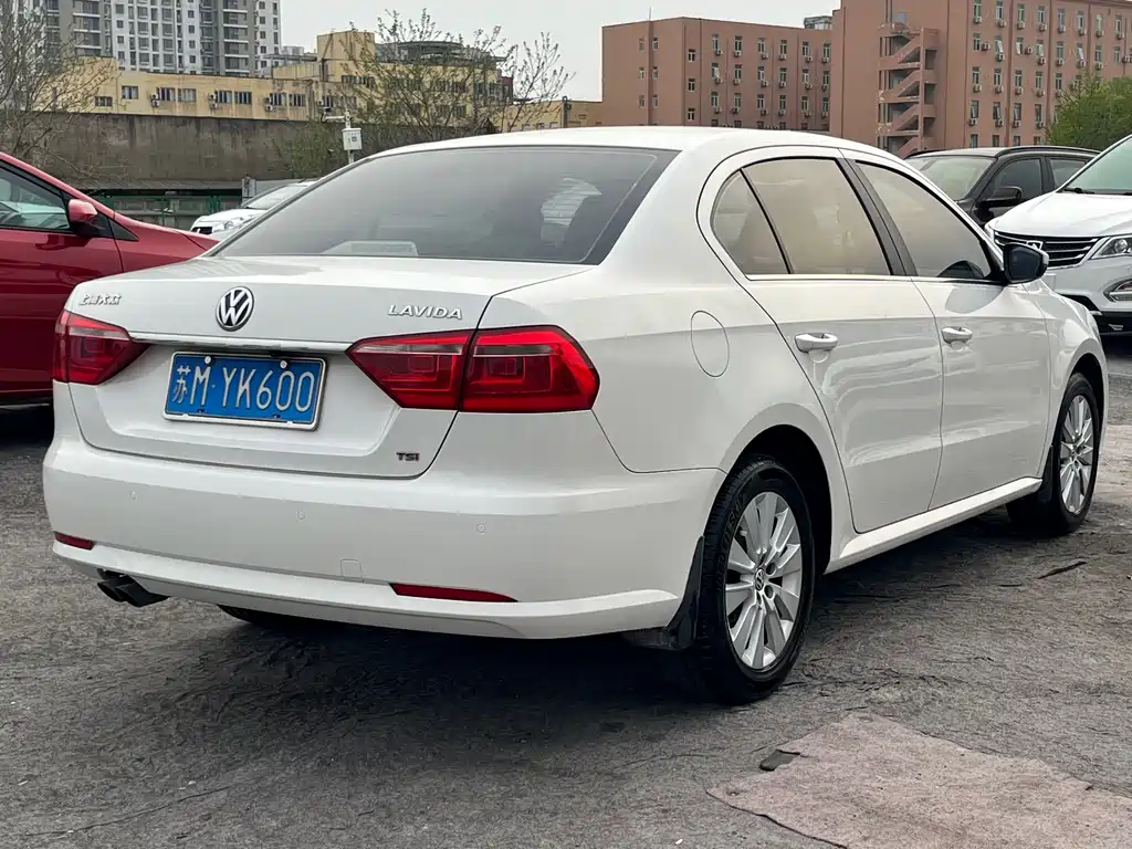 Volkswagen Lavida 2013 1.4TSI Manual Comfort Edition