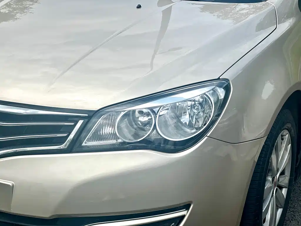 Roewe 350 2015 1.5L Manual Luxury Sunroof Edition