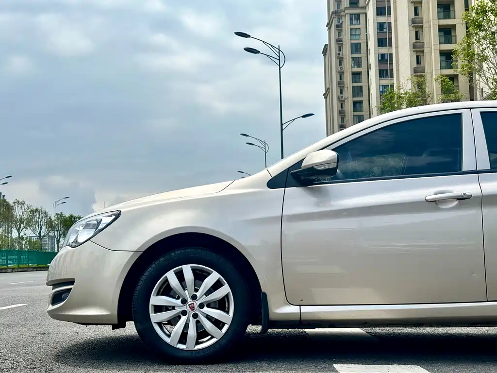 Roewe 350 2015 1.5L Manual Luxury Sunroof Edition